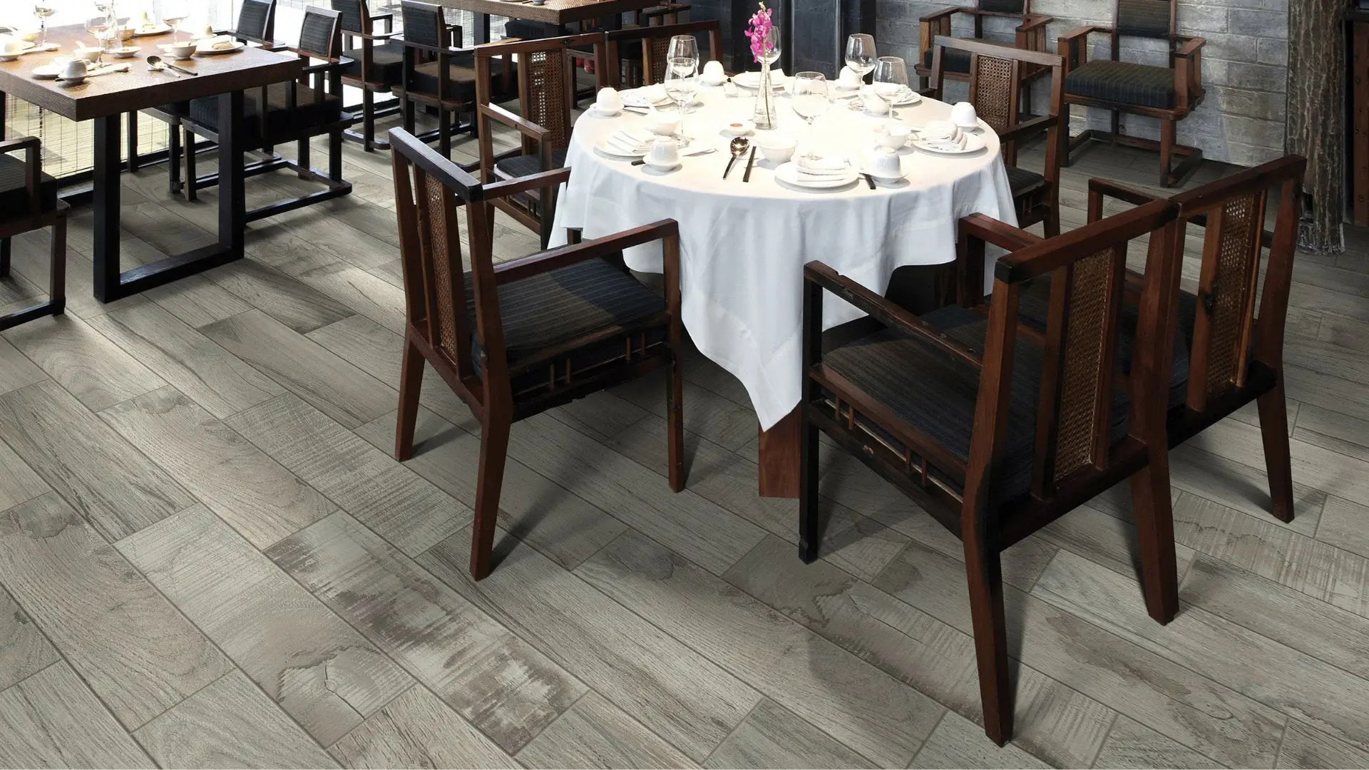 Commercial Flooring in Restaurant Commercial Flooring in Restaurant